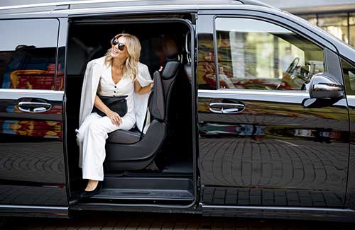 Why Businesses Choose Coach Hire for Corporate Events and Conferences